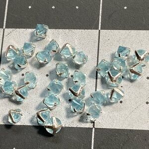 4mm Rhinestone w/setting (30)